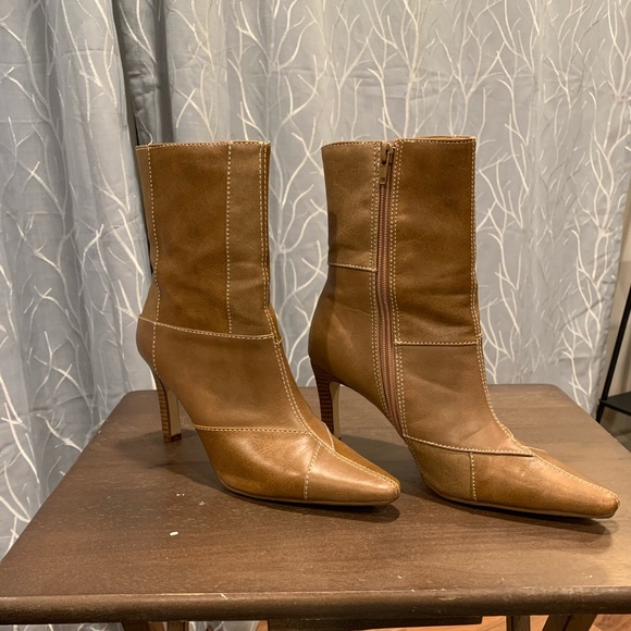 Predictions Shoes - Brown patched heels